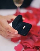 Buy engagement rings online from Blue Nile