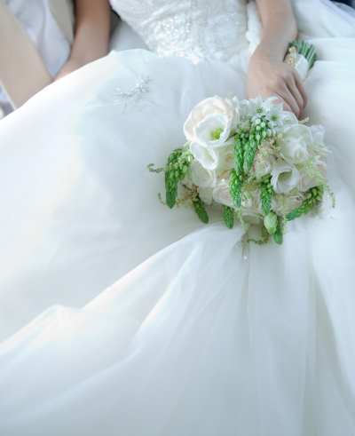 Bridal bouquet in white with green accents