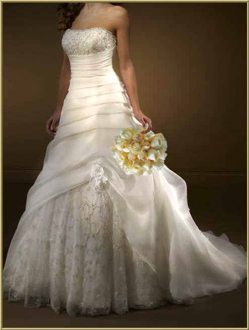 A-line wedding gown with embroidery