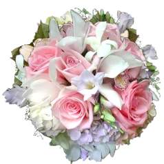 White calla lilies pink roses