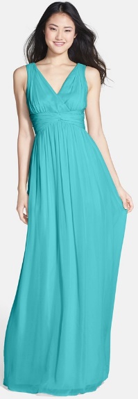 Make bouquets for long turquoise dress